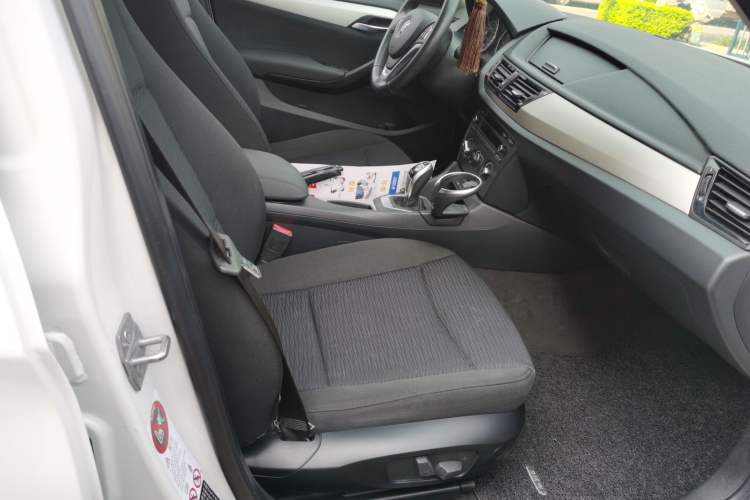 Used BMW X1 2014 sDrive18i Fashion Model Right Front Seat