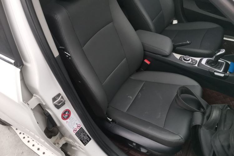 Used BMW X1 2014 sDrive18i Fashion Model Right Front Seat