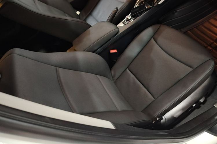 Used BMW X1 2014 sDrive18i Leading Model Right Front Seat