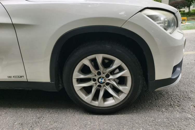 Used BMW X1 2014 sDrive18i Fashion Model Right Front Wheel Hub