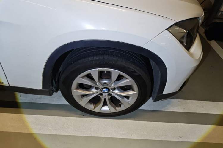 Used BMW X1 2014 sDrive18i Fashion Model Right Front Wheel Hub