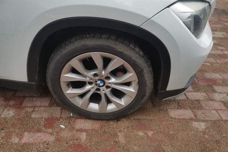 Used BMW X1 2014 sDrive18i Fashion Model Right Front Wheel Hub