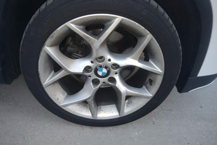 Used BMW X1 2014 xDrive28i X Design Package Right Front Wheel Hub