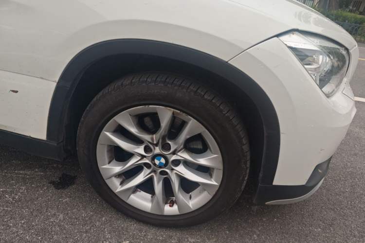 Used BMW X1 2014 sDrive18i Leading Model Right Front Wheel Hub