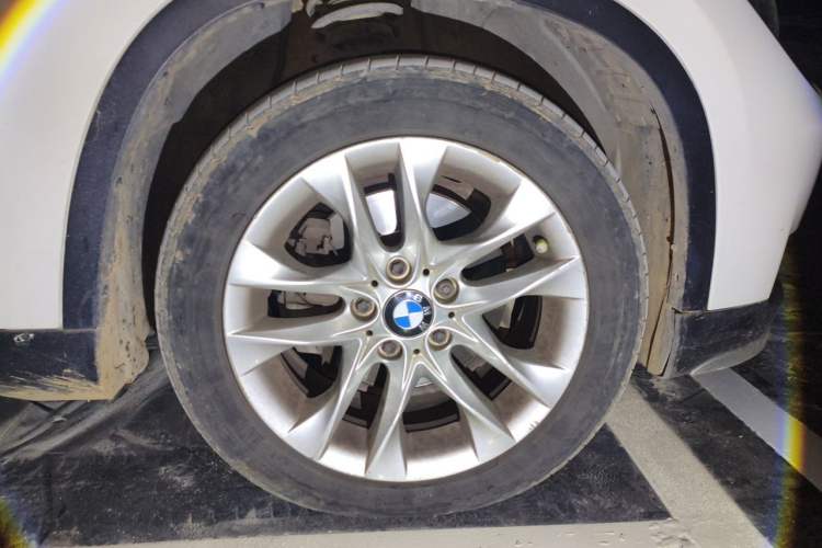 Used BMW X1 2014 sDrive18i Leading Model Right Front Wheel Hub
