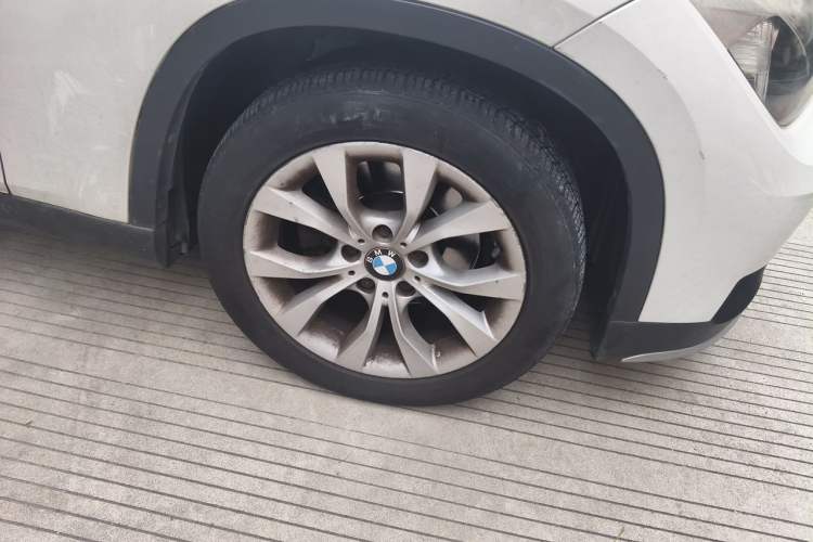 Used BMW X1 2014 sDrive18i Fashion Model Right Front Wheel Hub