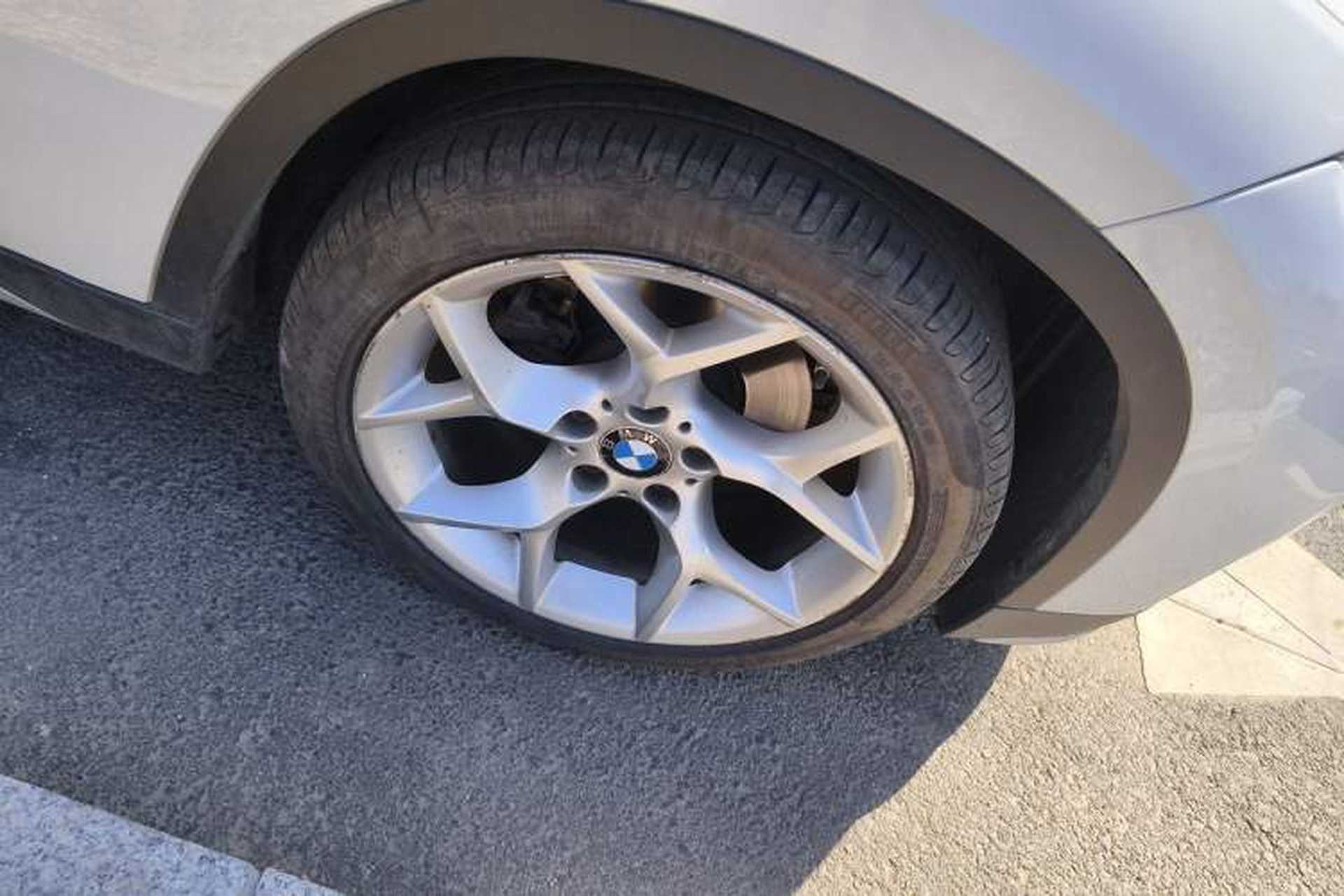 Used BMW X1 2014 sDrive20i X Design Package Right Front Wheel Hub
