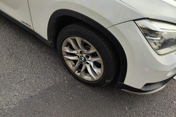 Used BMW X1 2014 sDrive18i Leading Model Right Front Wheel Hub
