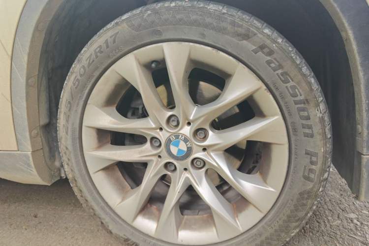 Used BMW X1 2014 sDrive18i Leading Model Right Front Wheel Hub