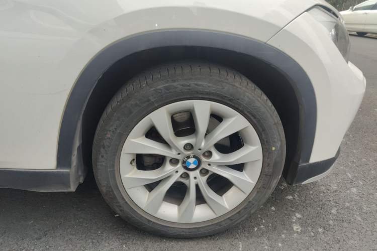 Used BMW X1 2014 sDrive18i Fashion Model Right Front Wheel Hub