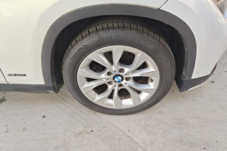 Used BMW X1 2014 sDrive18i Fashion Model Right Front Wheel Hub
