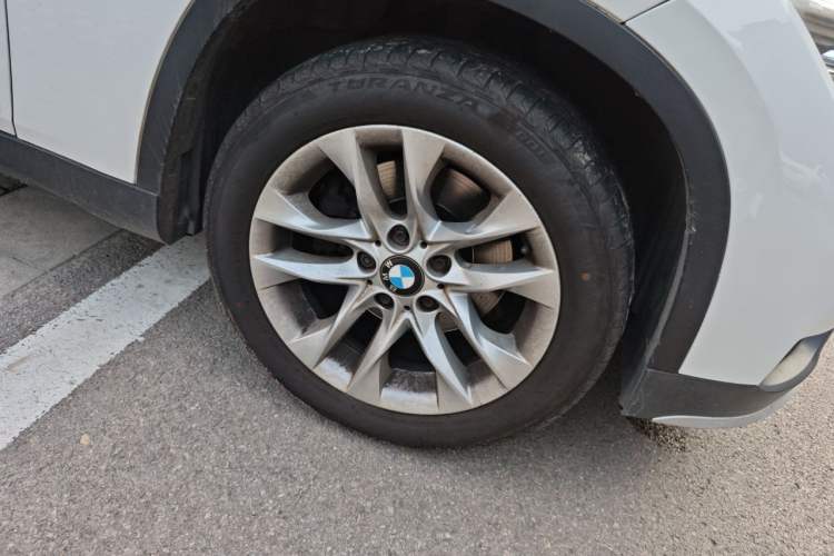 Used BMW X1 2014 sDrive18i Leading Model Right Front Wheel Hub