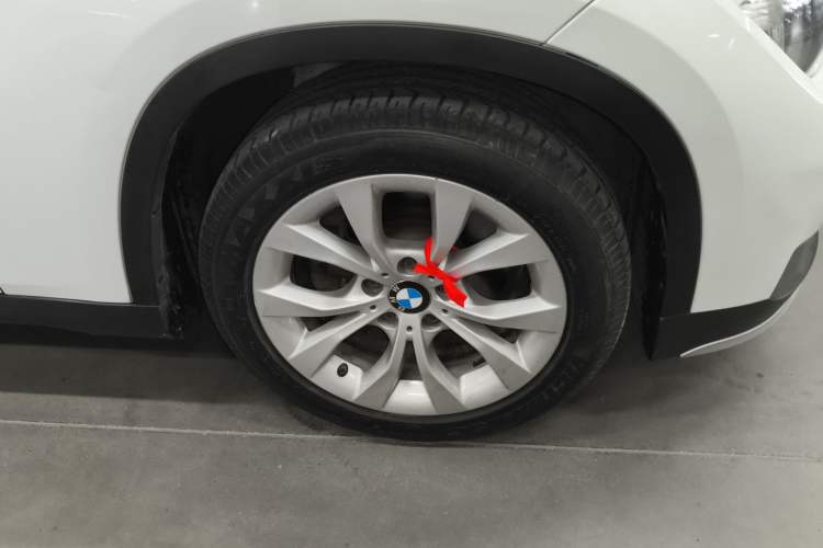 Used BMW X1 2014 sDrive18i Fashion Model Right Front Wheel Hub