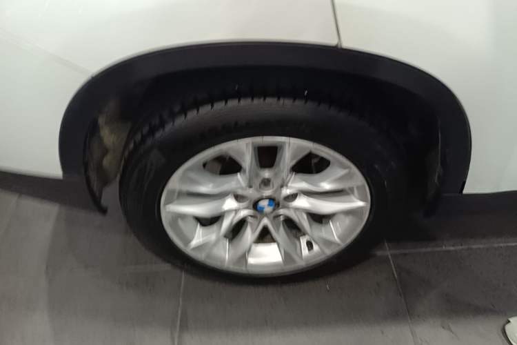 Used BMW X1 2014 sDrive18i Leading Model Right Rear Wheel Hub