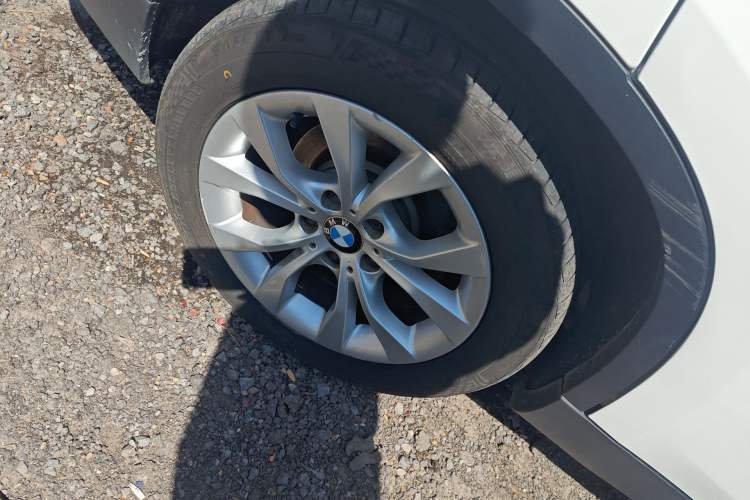 Used BMW X1 2014 sDrive18i Fashion Model Right Rear Wheel Hub