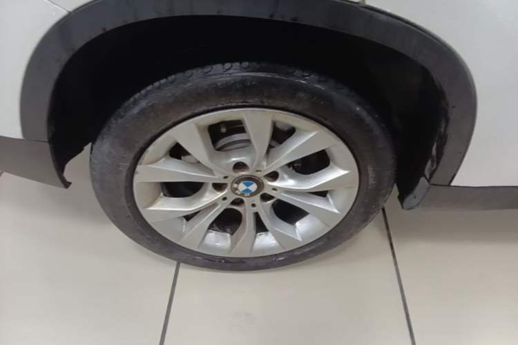 Used BMW X1 2014 sDrive18i Fashion Model Right Rear Wheel Hub