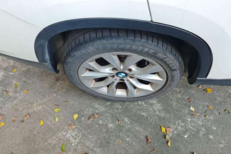 Used BMW X1 2014 sDrive18i Fashion Model Right Rear Wheel Hub