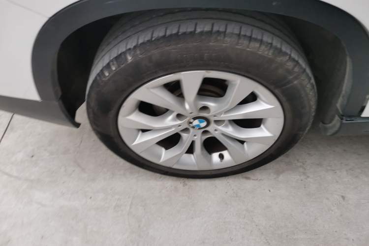 Used BMW X1 2014 sDrive18i Fashion Model Right Rear Wheel Hub