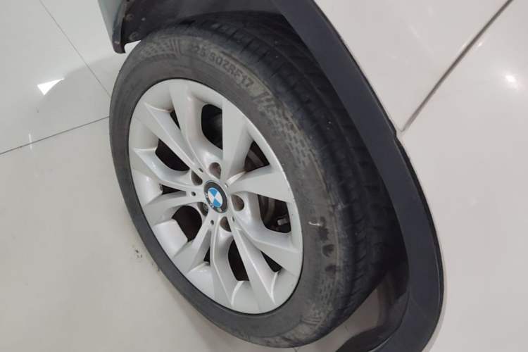 Used BMW X1 2014 sDrive18i Fashion Model Right Rear Wheel Hub
