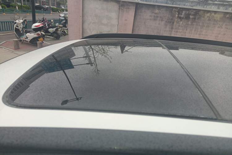 Used BMW X1 2014 sDrive18i Fashion Model Roof