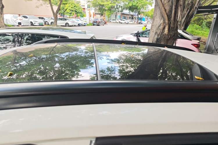 Used BMW X1 2014 sDrive18i Fashion Model Roof