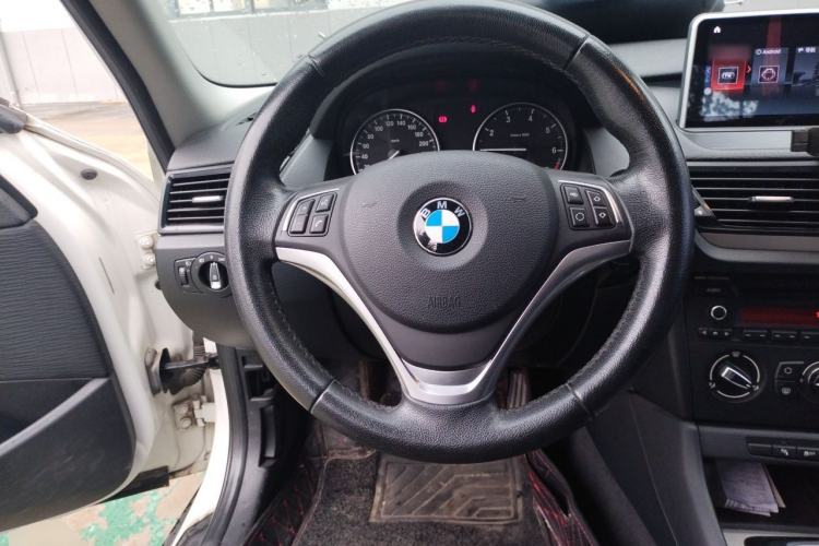 Used BMW X1 2014 sDrive18i Fashion Model Steering Wheel