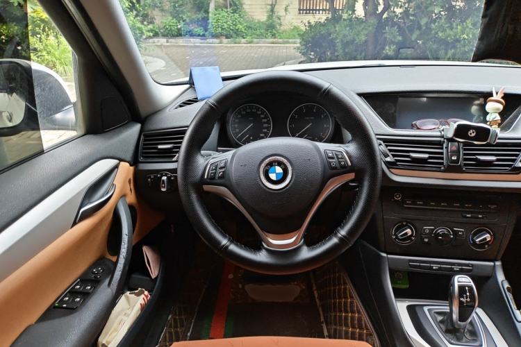 Used BMW X1 2014 sDrive18i Fashion Model Steering Wheel