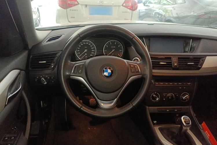 Used BMW X1 2014 sDrive18i manual model Steering Wheel