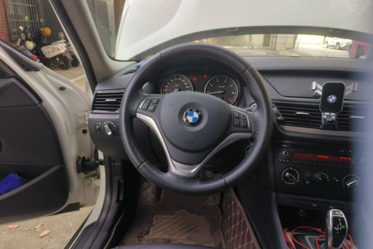 Used BMW X1 2014 sDrive18i Fashion Model Steering Wheel