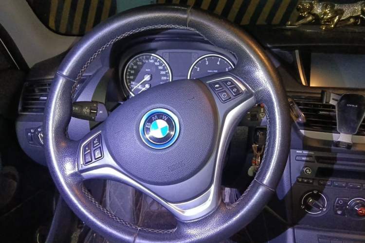 Used BMW X1 2014 sDrive18i Fashion Model Steering Wheel