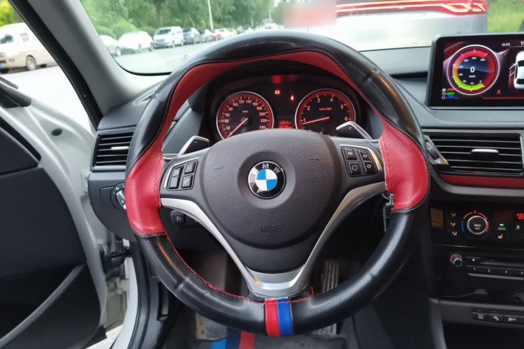 Used BMW X1 2014 xDrive20i Sports Design Package Steering Wheel
