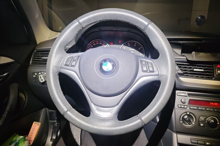 Used BMW X1 2014 sDrive18i Fashion Model Steering Wheel