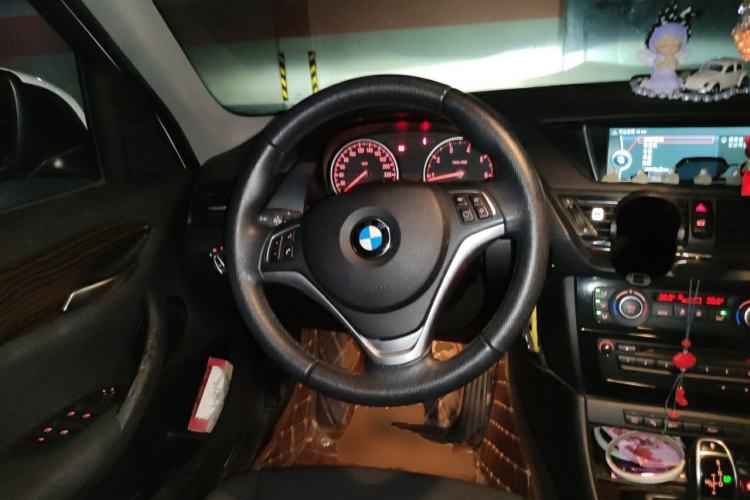 Used BMW X1 2014 sDrive18i Leading Model Steering Wheel