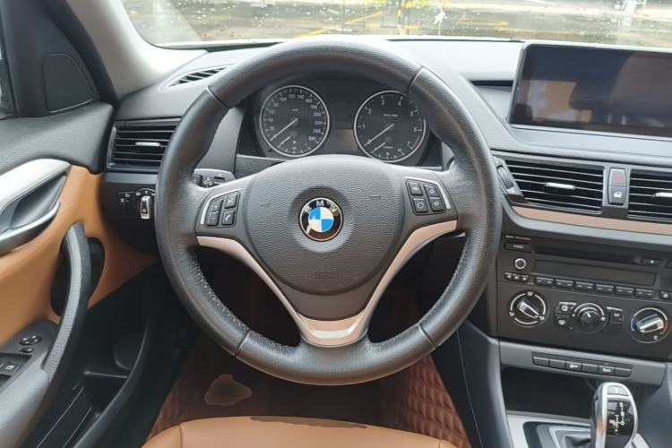 Used BMW X1 2014 sDrive18i Fashion Model Steering Wheel