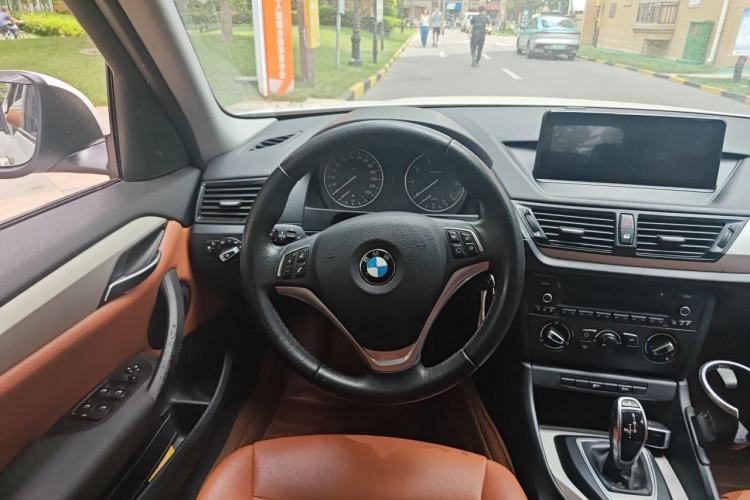 Used BMW X1 2014 sDrive18i Fashion Model Steering Wheel