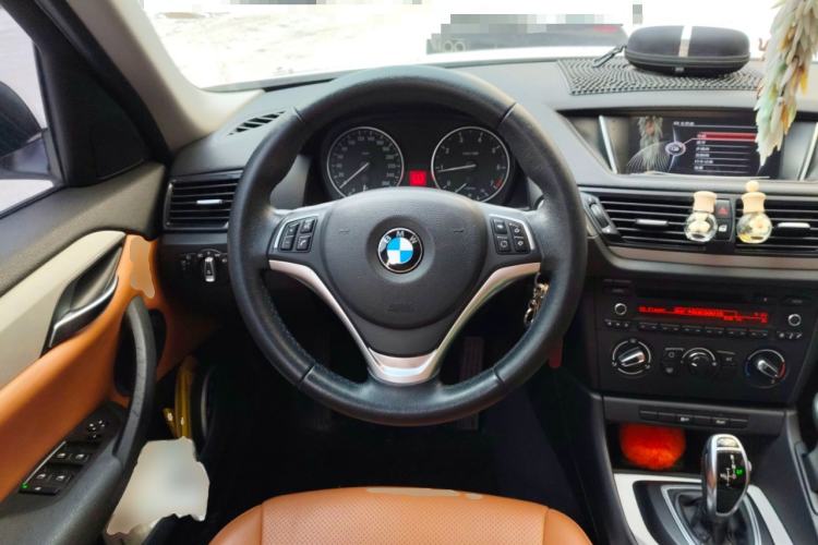 Used BMW X1 2014 sDrive18i Fashion Model Steering Wheel