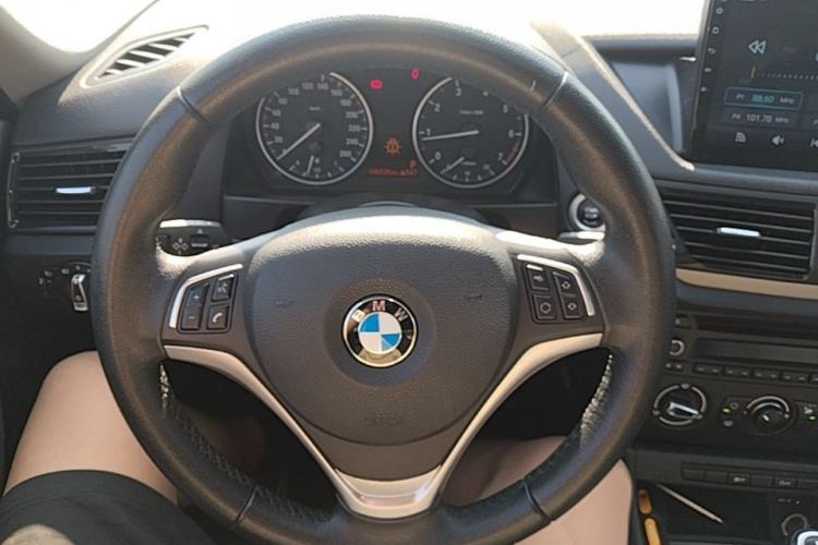 Used BMW X1 2014 sDrive18i Fashion Model Steering Wheel