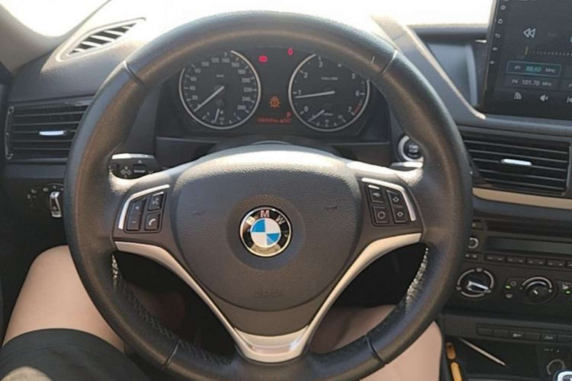 Used BMW X1 2014 sDrive18i Fashion Model Steering Wheel