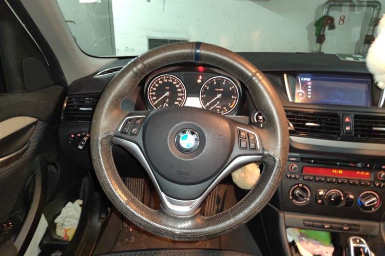 Used BMW X1 2014 sDrive18i Fashion Model Steering Wheel