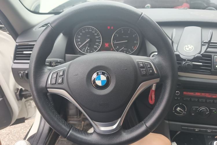Used BMW X1 2014 sDrive18i Fashion Model Steering Wheel