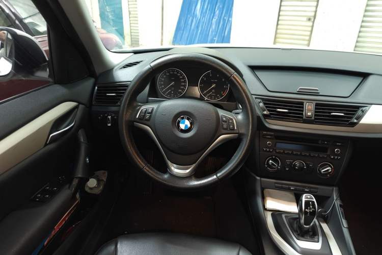 Used BMW X1 2014 sDrive18i Fashion Model Steering Wheel
