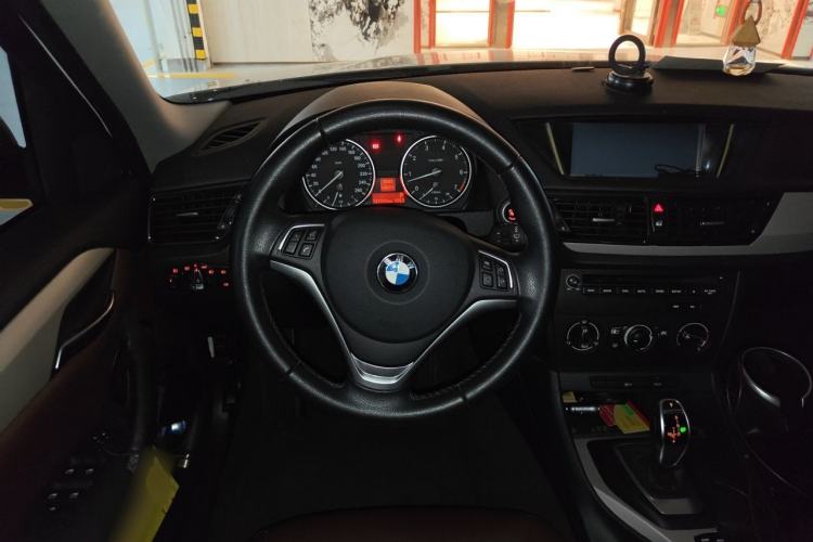 Used BMW X1 2014 sDrive18i Fashion Model Steering Wheel