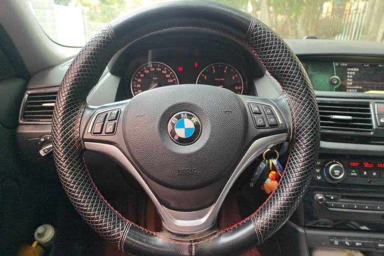 Used BMW X1 2014 sDrive18i Leading Model Steering Wheel