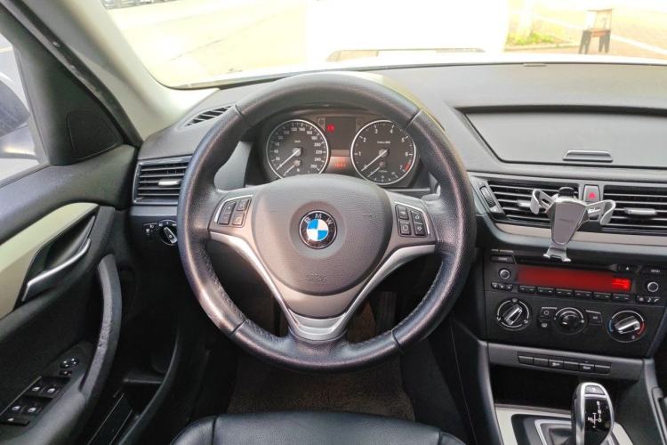 Used BMW X1 2014 sDrive18i Fashion Model Steering Wheel