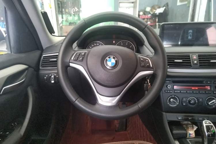 Used BMW X1 2014 sDrive18i Fashion Model Steering Wheel