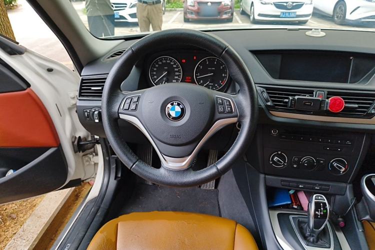 Used BMW X1 2014 sDrive18i Fashion Model Steering Wheel