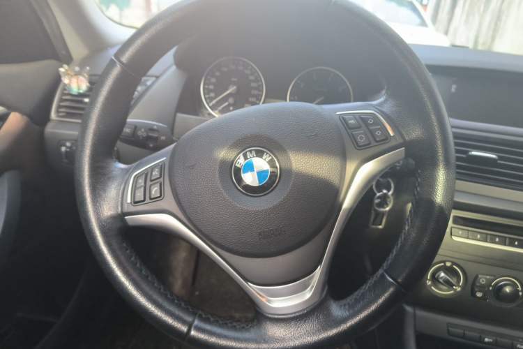 Used BMW X1 2014 sDrive18i Leading Model Steering Wheel