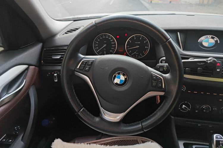 Used BMW X1 2014 sDrive18i Fashion Model Steering Wheel