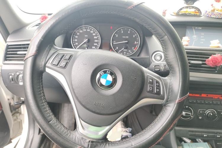 Used BMW X1 2014 sDrive18i Fashion Model Steering Wheel