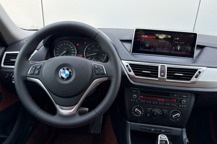 Used BMW X1 2014 sDrive18i Fashion Model Steering Wheel